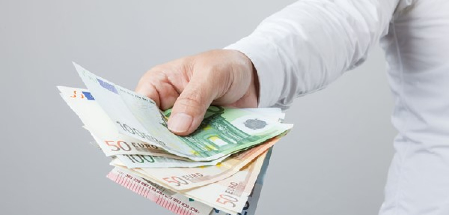 De verhoogde vrijwilligersvergoeding: wie mag hoeveel ontvangen?