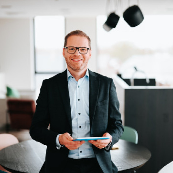 Raf Dom, ceo